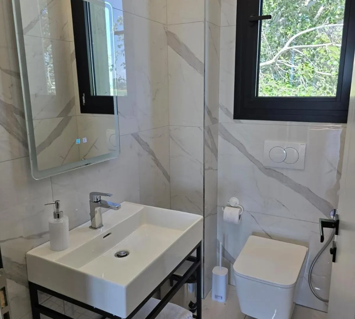 Aventus Luxury Villa Rrushkull